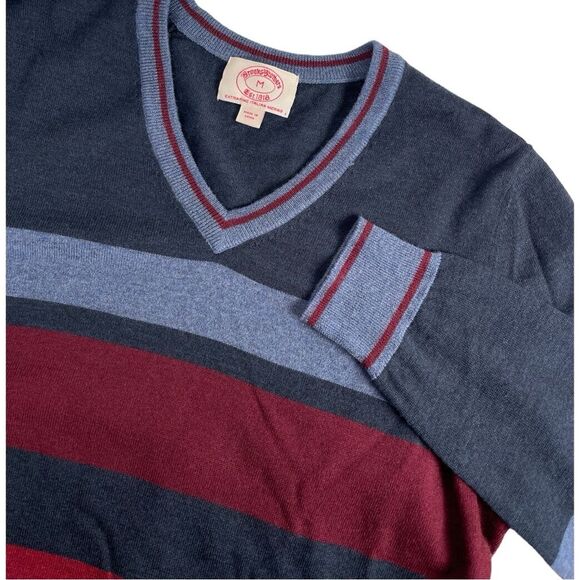 Brooks Brothers Men’s Size Medium Merino Wool Navy Red Striped V-Neck Sweater - Picture 3 of 8